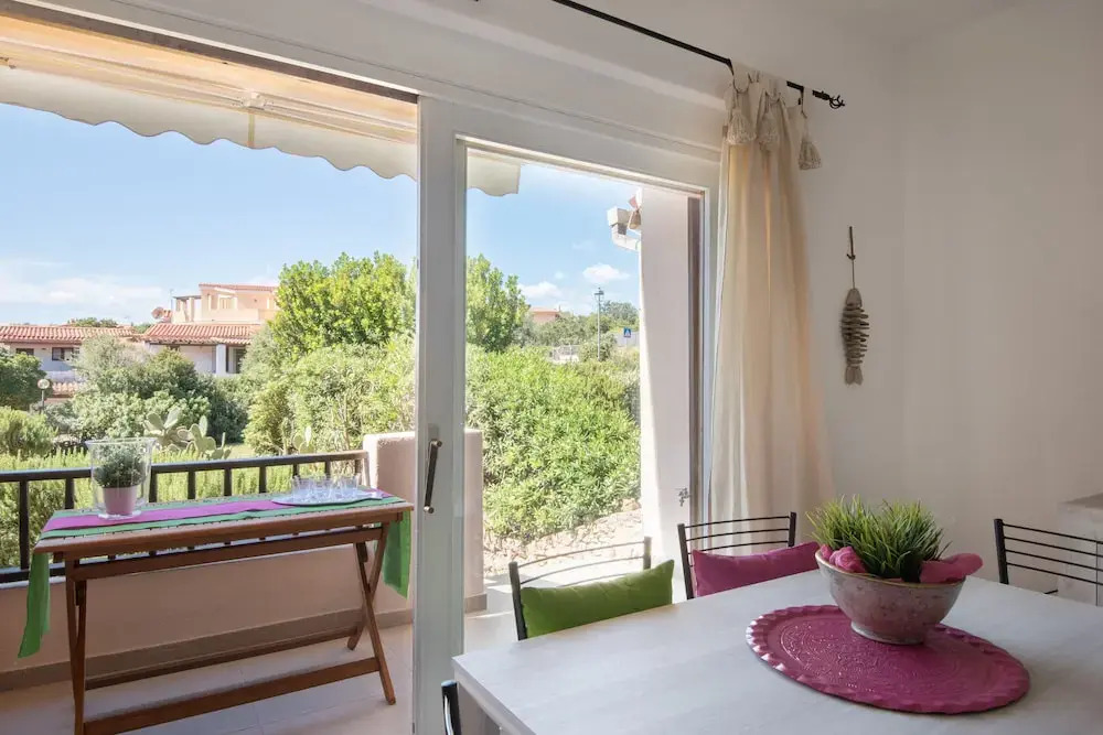 Cozy  Bougainville