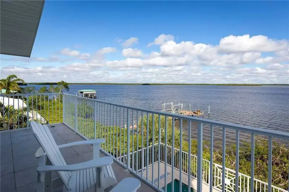 Blue Heaven, 3 Bedrooms, Bay Front, Private Pool, Pet Friendly, Sleeps 10