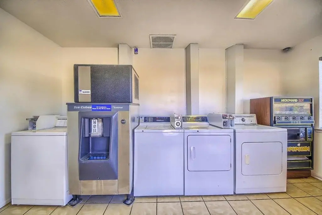 Hillcrest Inn & Suites Ozona