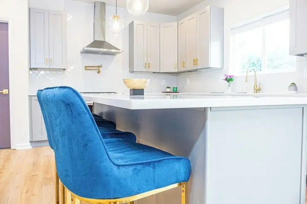 Stunning Elegance 4br/2.5 BA Near Vibrant Downtown