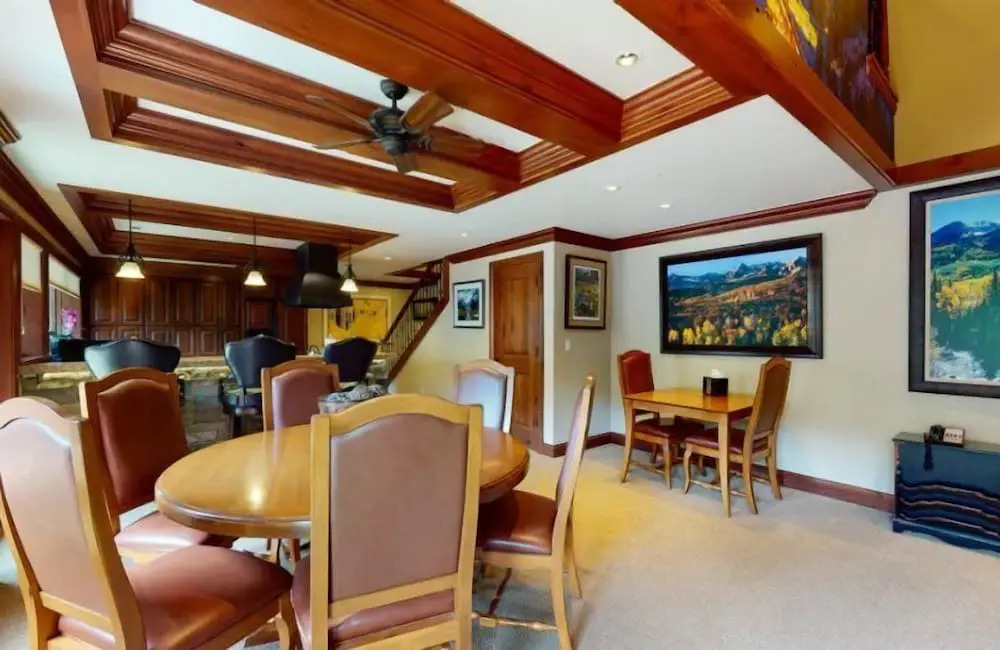 Exclusive 4 Bedroom Ski In, Ski Out Vacation Rental With Hot Tubs And Heated Outdoor Pool In Lionshead Village