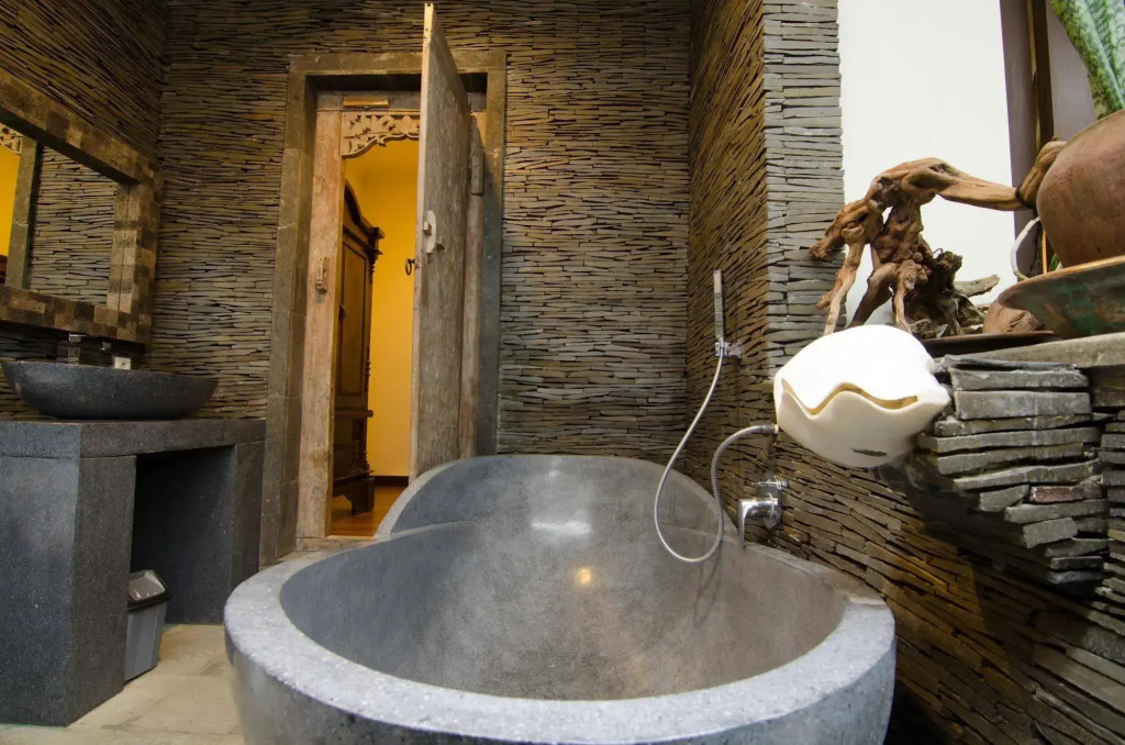 Villa Nesanur - Comfortable & Spacious Beachside Sanur