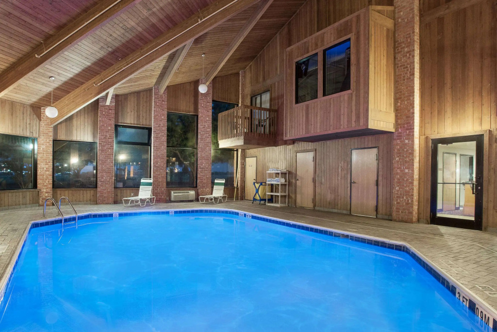 Baymont Inn & Suites San Marcos
