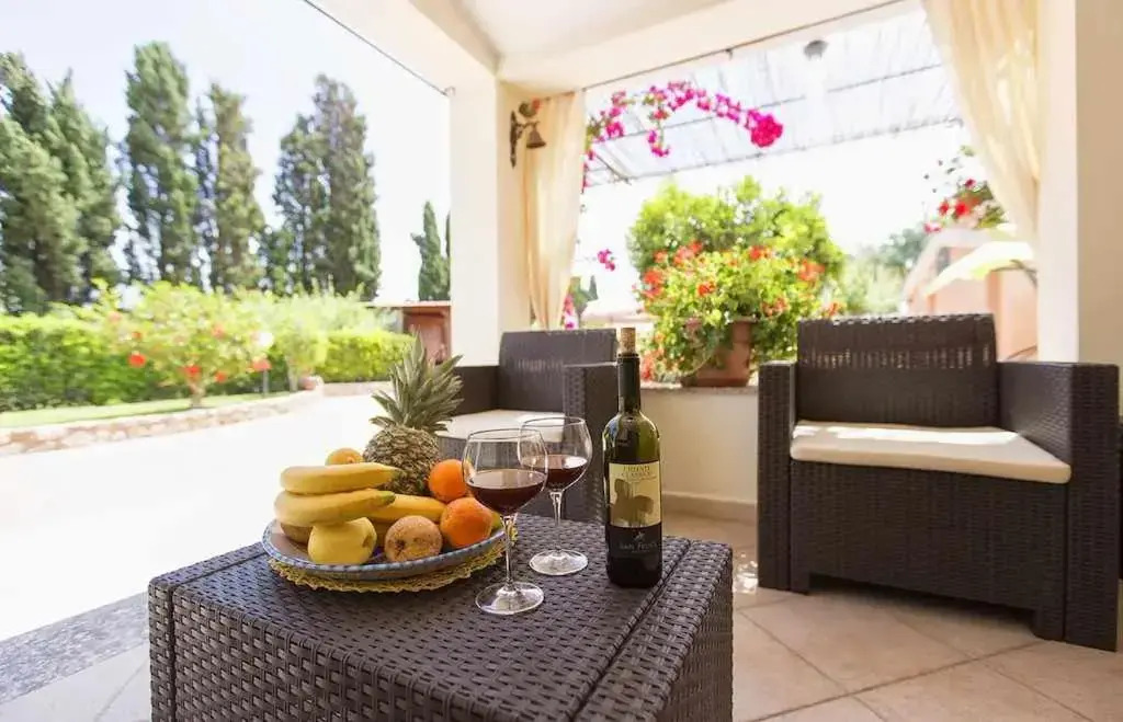 Alghero Villa Galatea con giardino per 8 persone vicino alla spiaggia con 4 camere