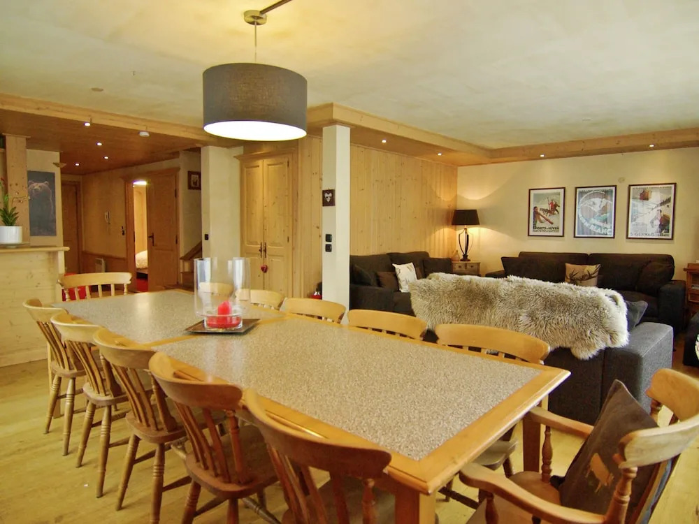 Very comfortable apartment only 250 meters from the ski lifts
