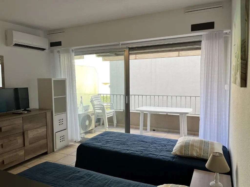 Appartement Saint-Raphaël, 1 pièce, 3 personnes - FR-1-466A-42