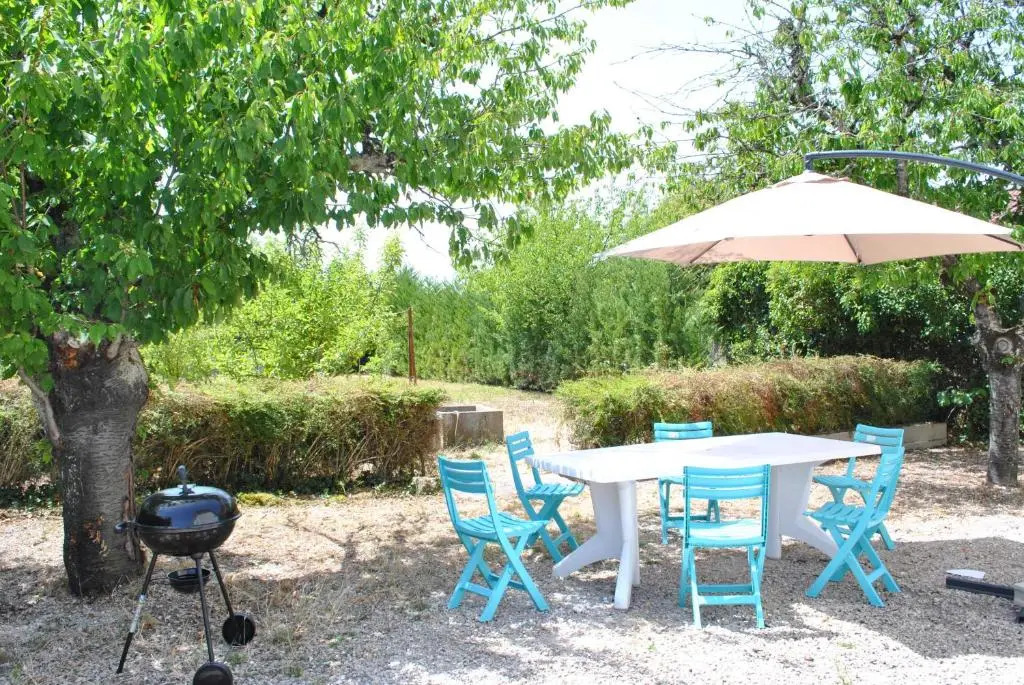 Maison 6 personnes - grand jardin arboré