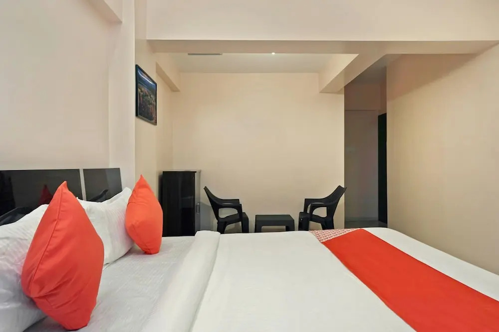 OYO 27667 Sai Inn