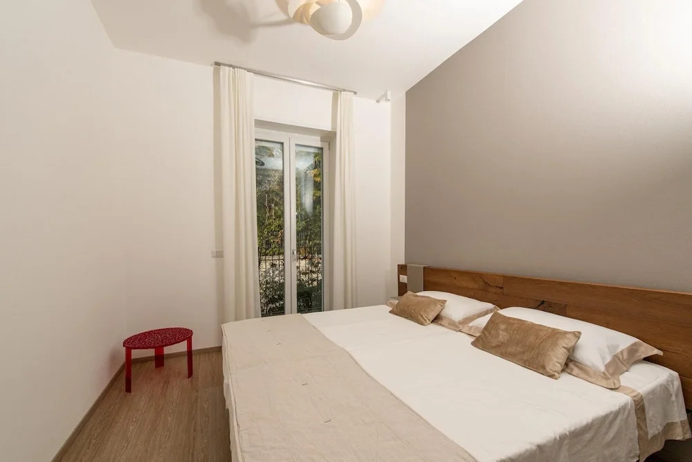 The View-wind Design apt With Terrace Lake View