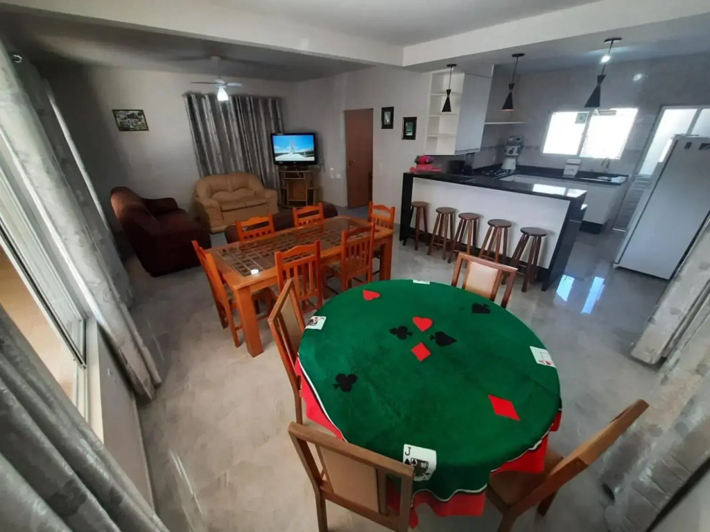 Casa com Piscina em Itapema-SC
