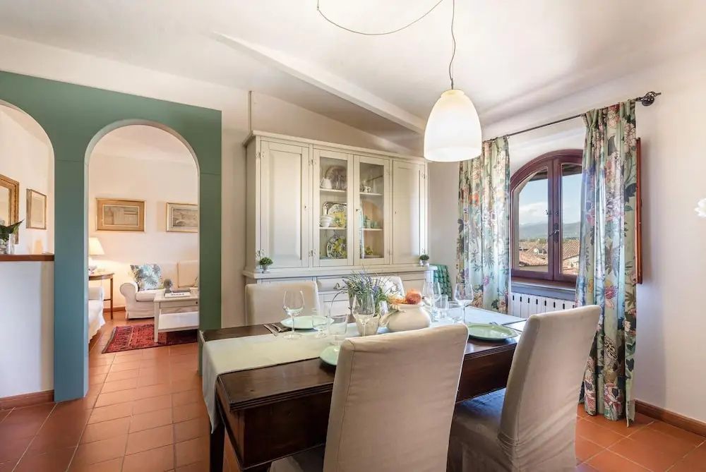 Casa Baino in Lucca With 2 Bedrooms and 1 Bathrooms