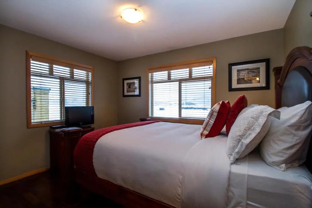 Give Something Back Retreat by Revelstoke Vacations