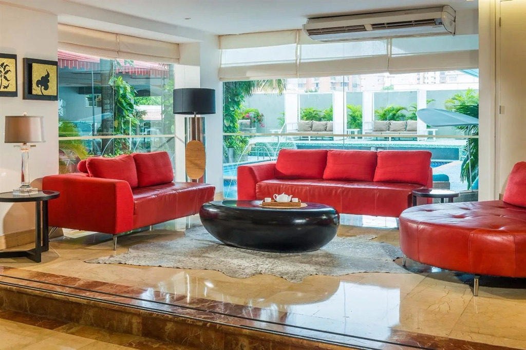Country International Hotel