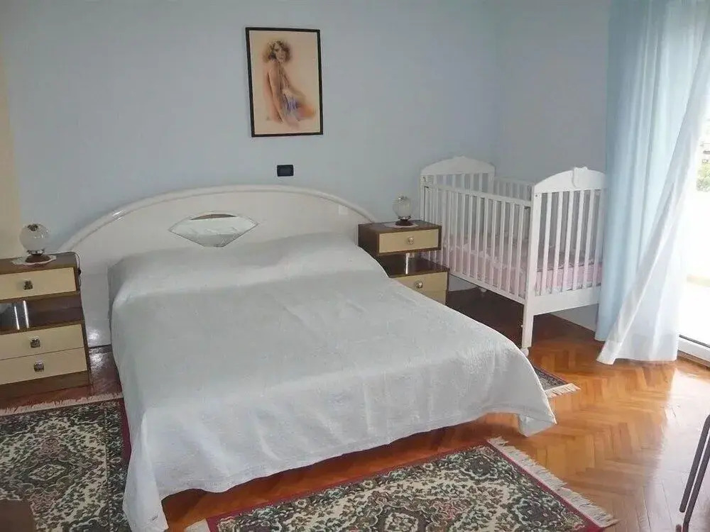 Apartment 356