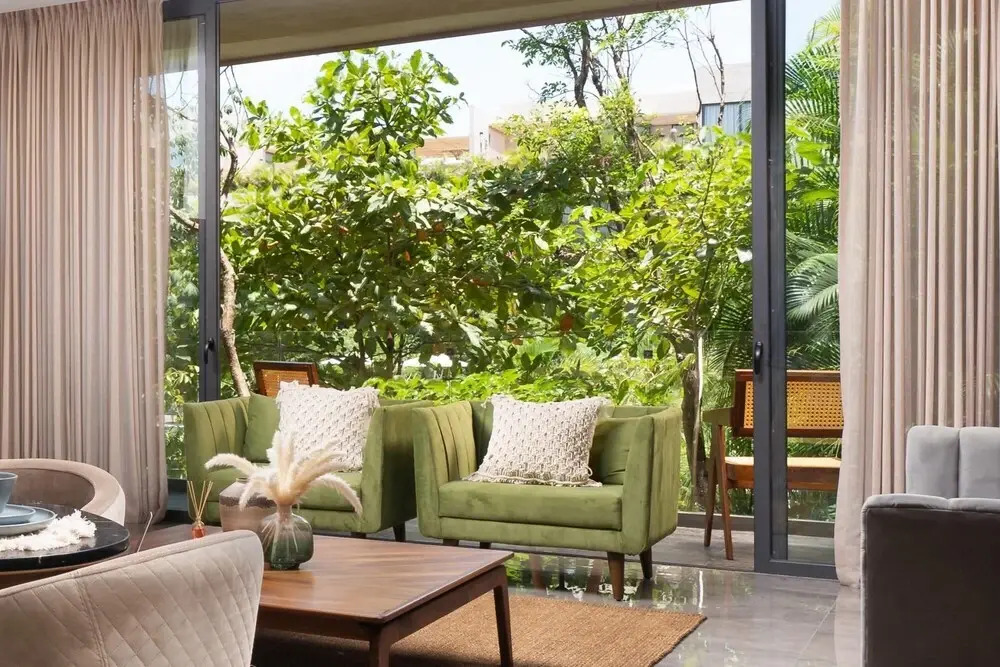 Bright Stylish 2 BR Condo With Pool View Gym Spa Access
