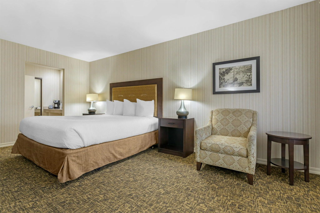 Best Western Plus Big America