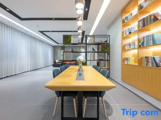 Homeinn Selected Hotel (Baoji Administrative Avenue Zhong Hospital East Area)
