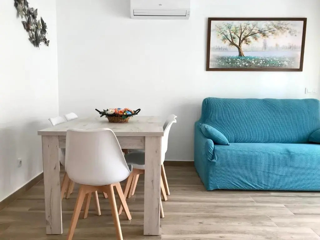 Apartamento reformado con terraza y en 2da linea de mar 146B - INMO22