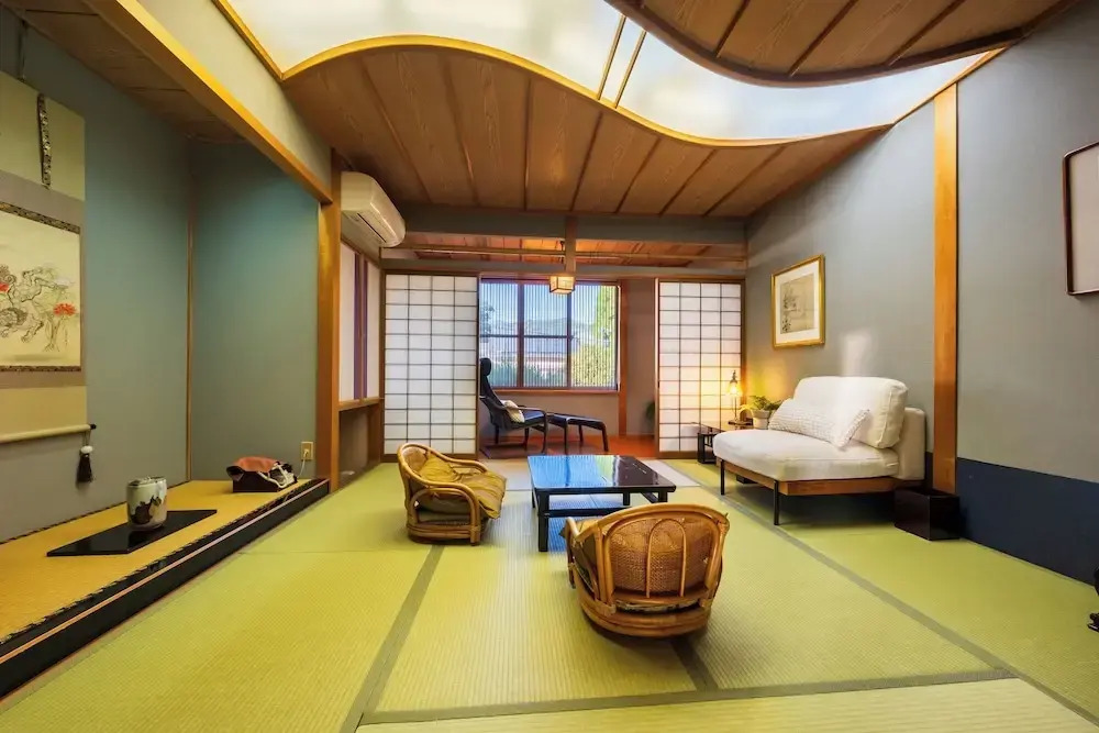 旅館 はちすの糸 Ryokan HachisunoIto