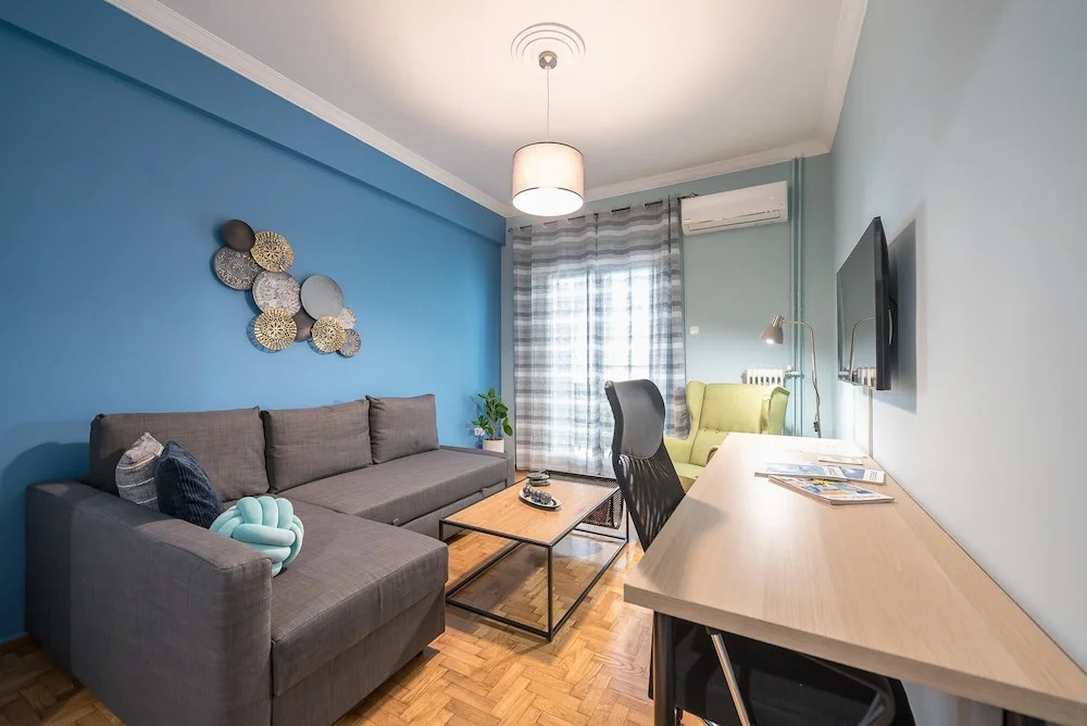 Acropolis Villa 3BR 9ppl 10 minutes Metro&Museum