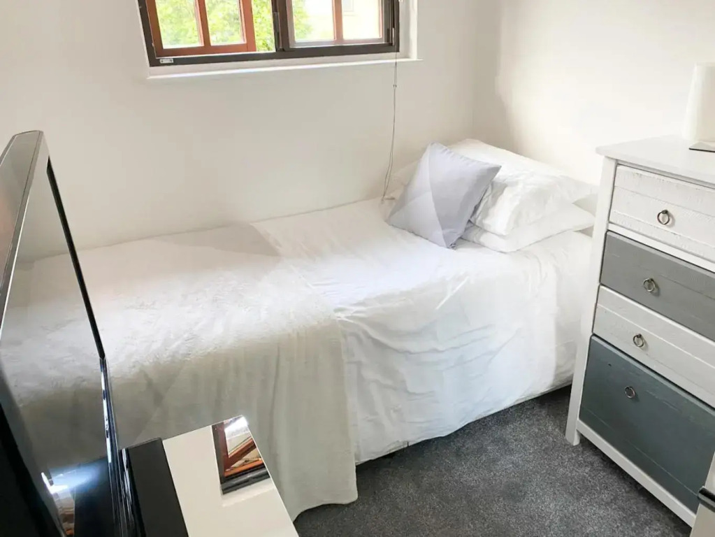 Harbourside House - Great Location - Parking - 2 En-Suites - Sleeps 5 Plus 1