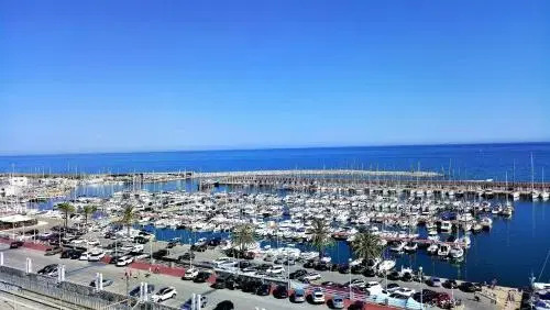 Marina Port & Beach-Apartment
