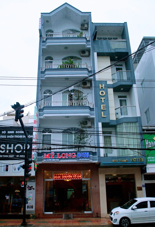 My Long Hotel