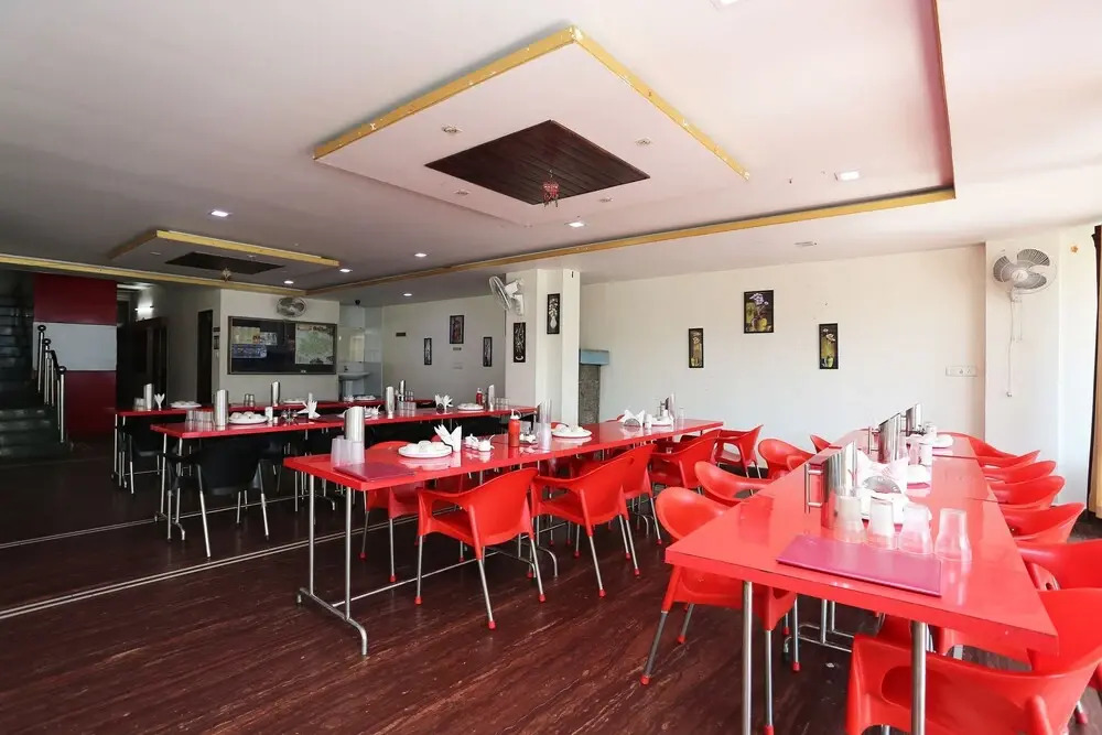 OYO 7828 Hotel Saket