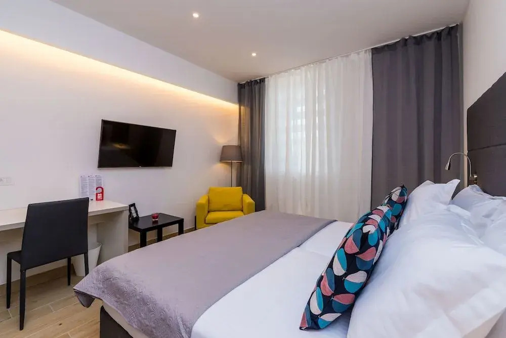 Rooms 4 U