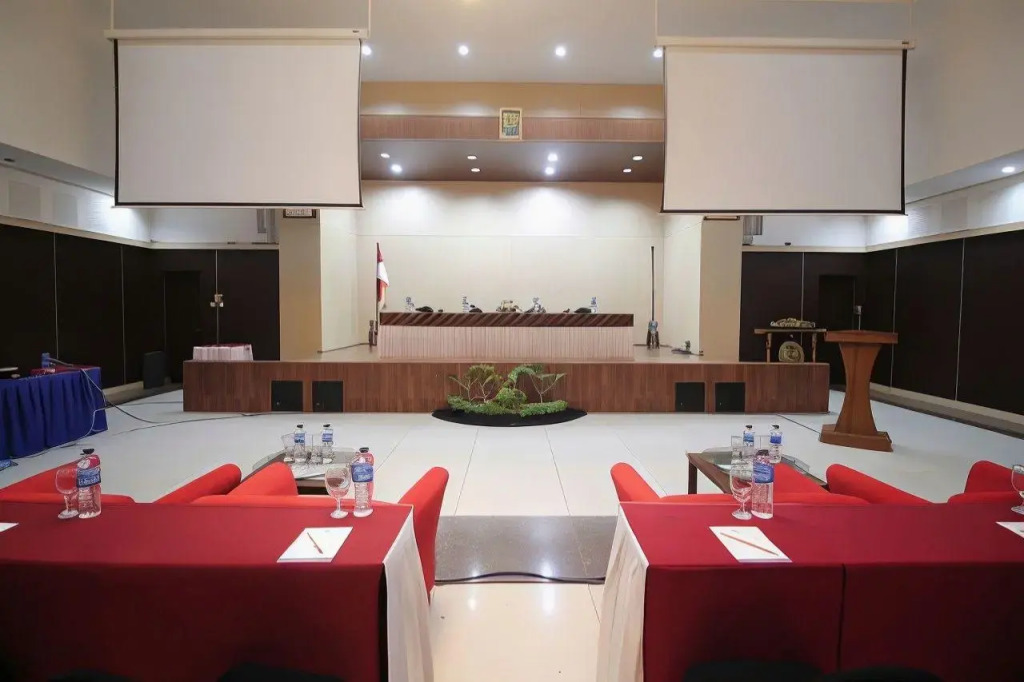 UNY Hotel