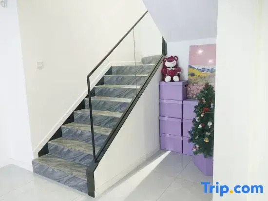 Runi Suoyuan Homestay (Jiefangbei Area Hong Ya Dong)