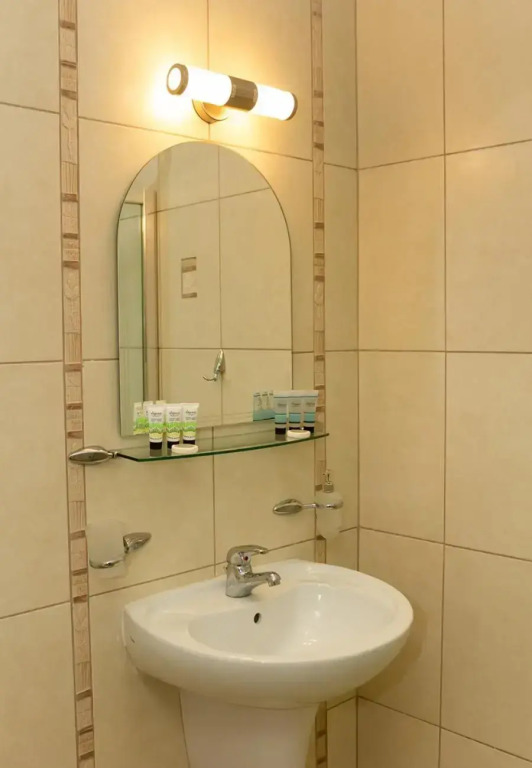 Cozy 1BD Apartment with a Spacious Terrace