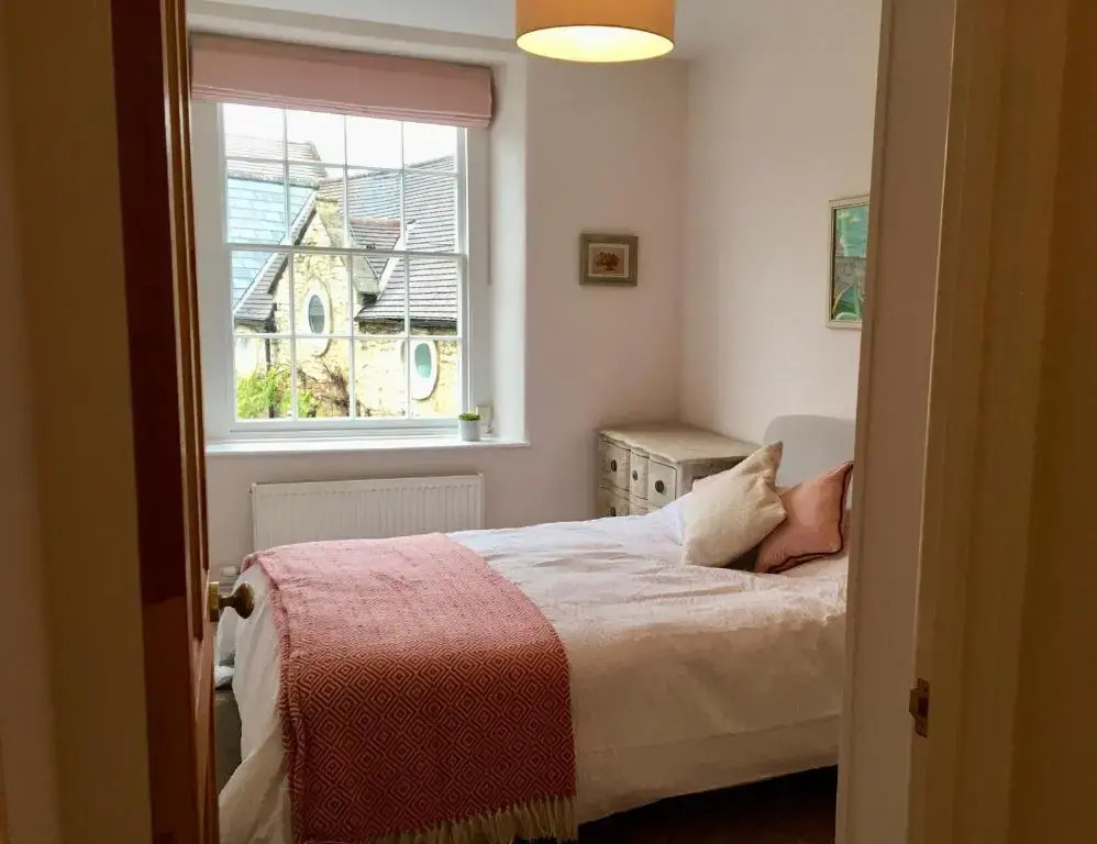 Courtyard house - boutique stay, sleeps 2 - Bruton