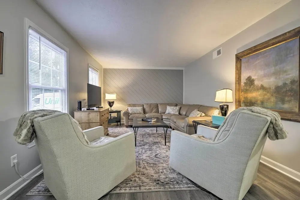Charming Southern Pines Abode - Walk to Dtwn!