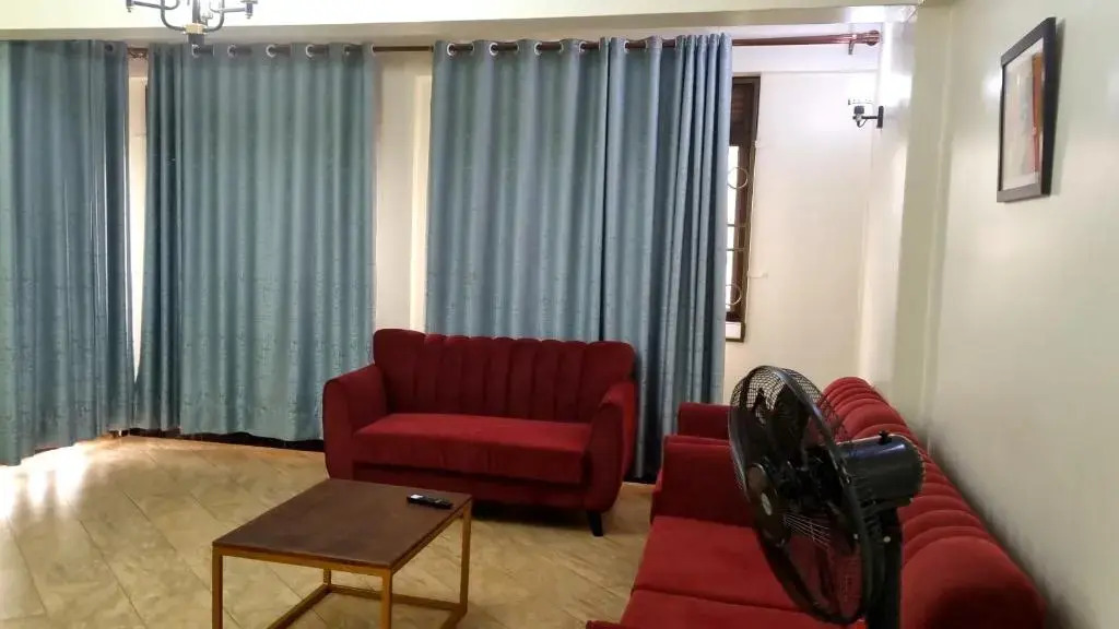 Eika Suites Bukoto