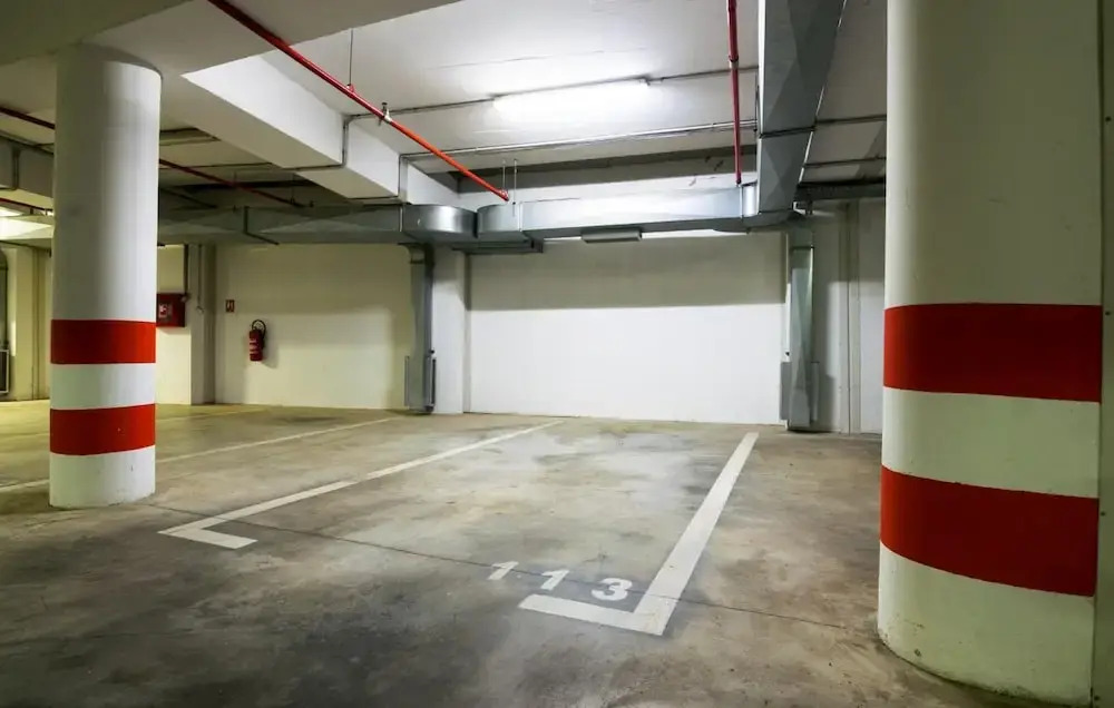 Sky & Sun Luxury Rooms with private parking in the garage