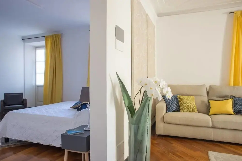Lake Holiday Como by Rent All Como