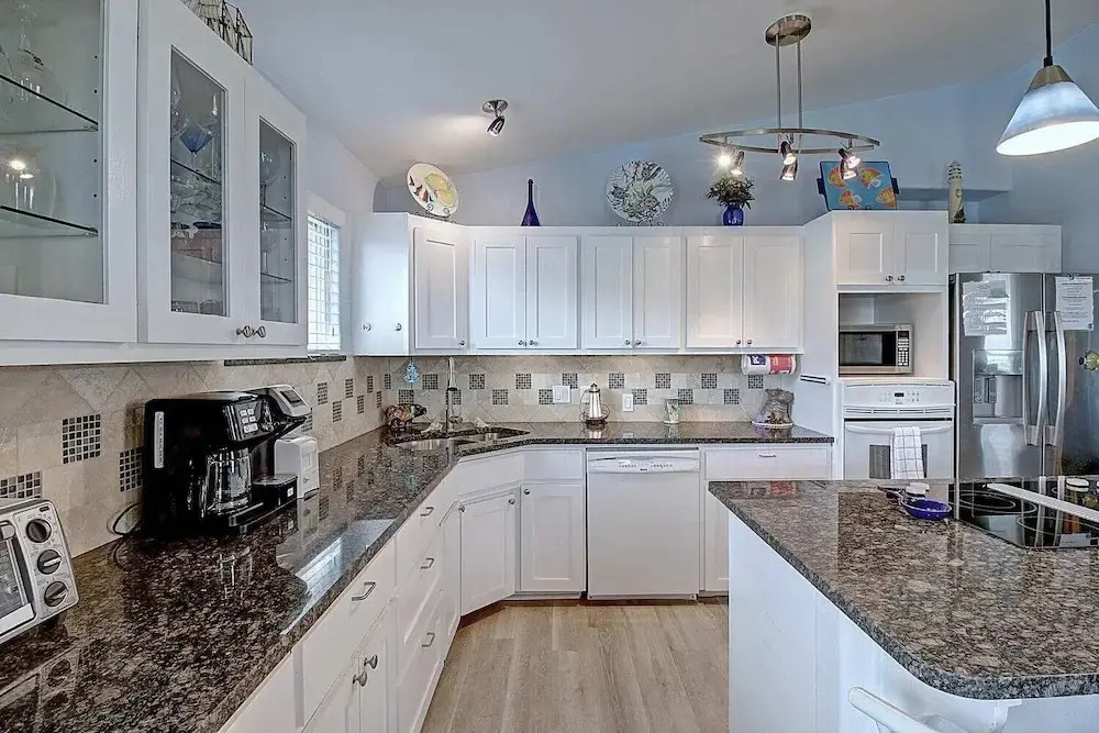 Spacious & Pet Friendly + Game Room Sleeps 10