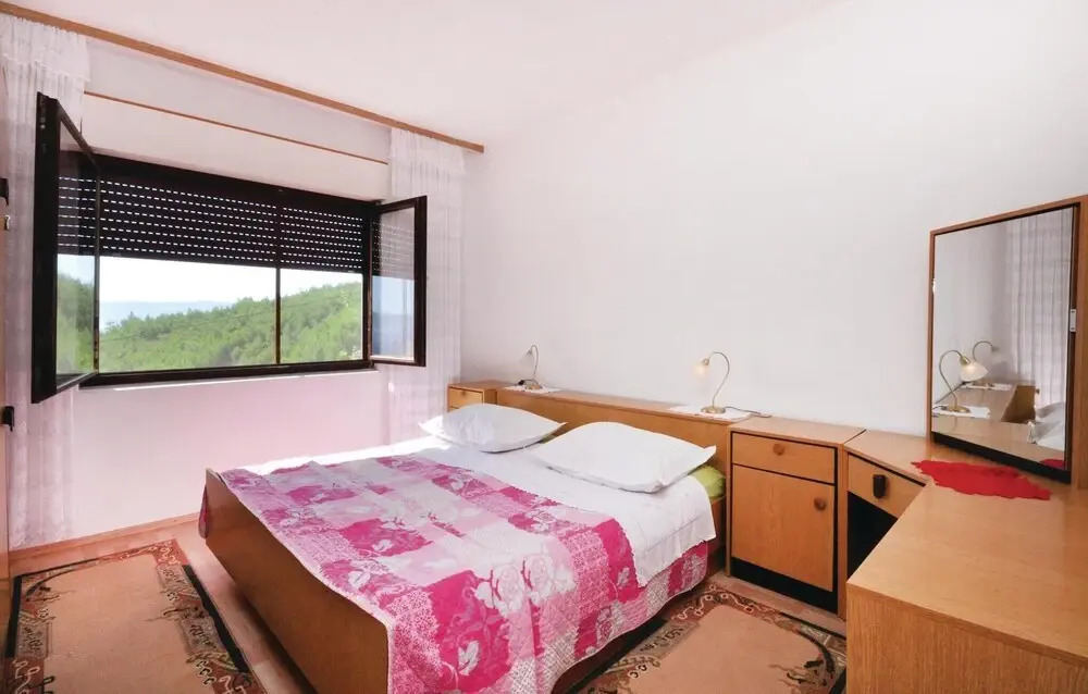 Beautiful Apartment in Lokva Rogoznica With 2 Bedrooms and Internet