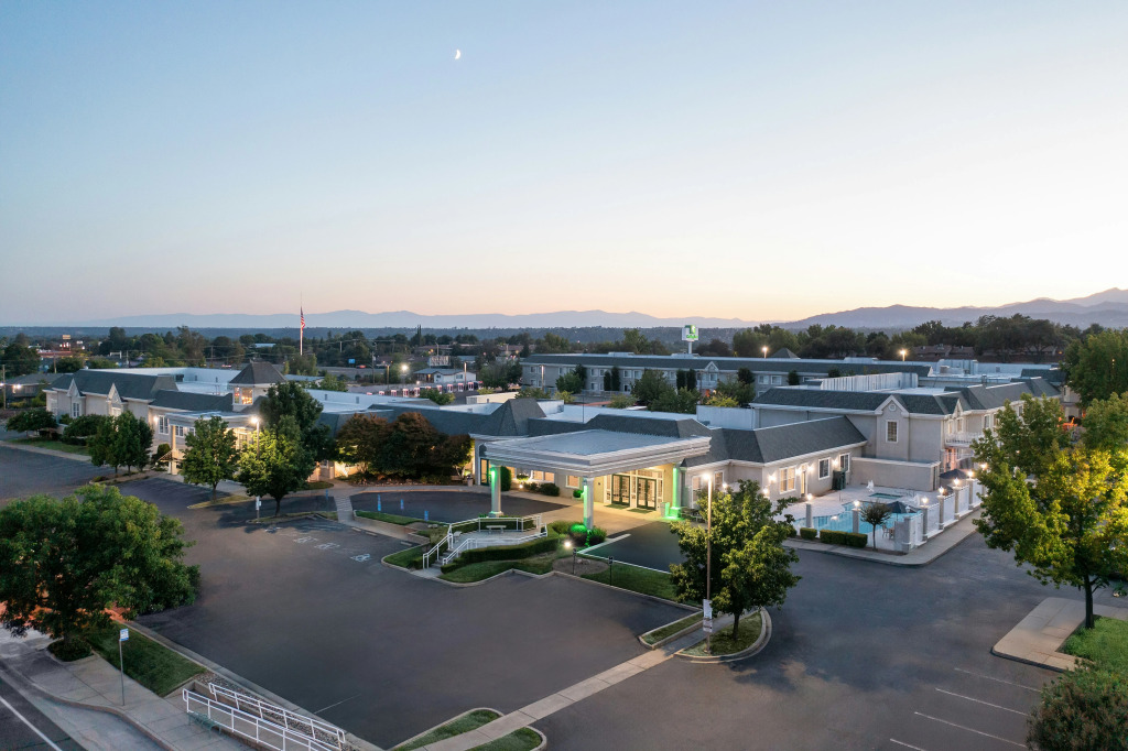 Holiday Inn Redding by IHG