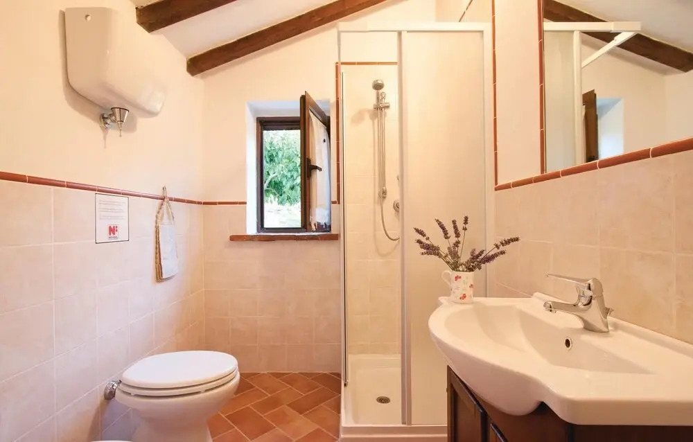 Amazing Home in Cortona AR With 4 Bedrooms, Wifi and Outdoor Swimming Pool