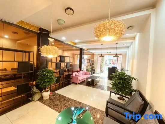 Ruili Nanyang Express Homestay