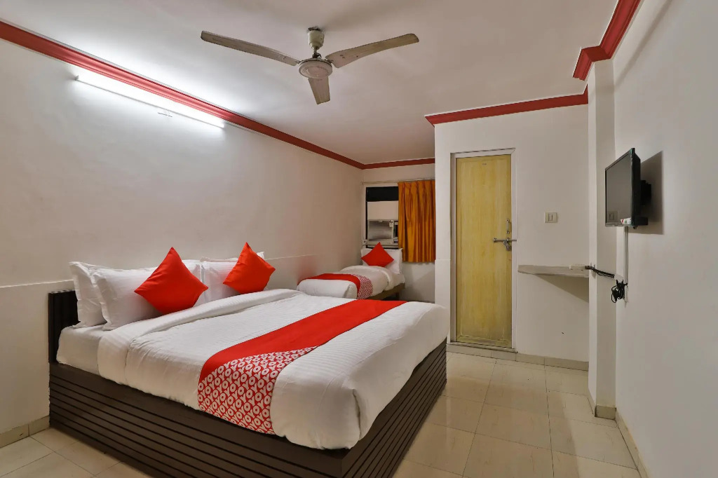 OYO 29318 hotel krishna palace