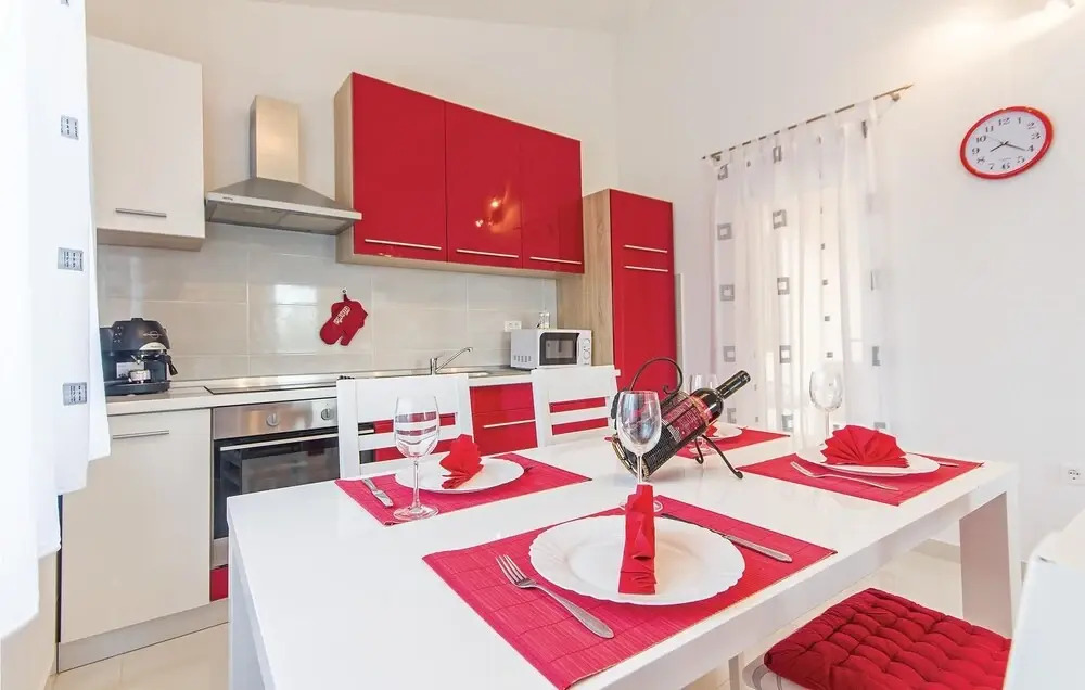1 Bedroom Lovely Home In Pula