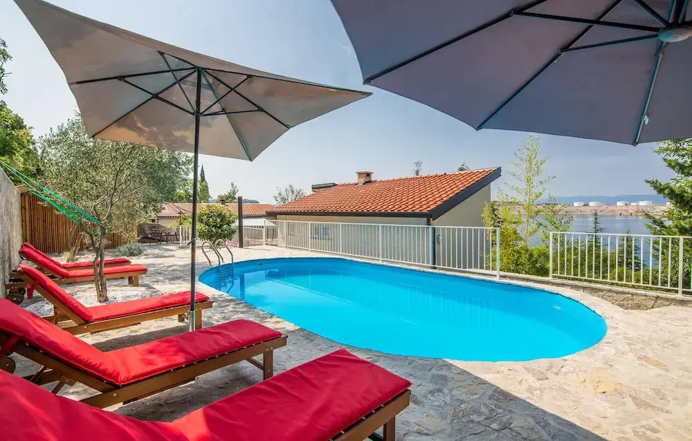 Beautiful Home In Omisalj