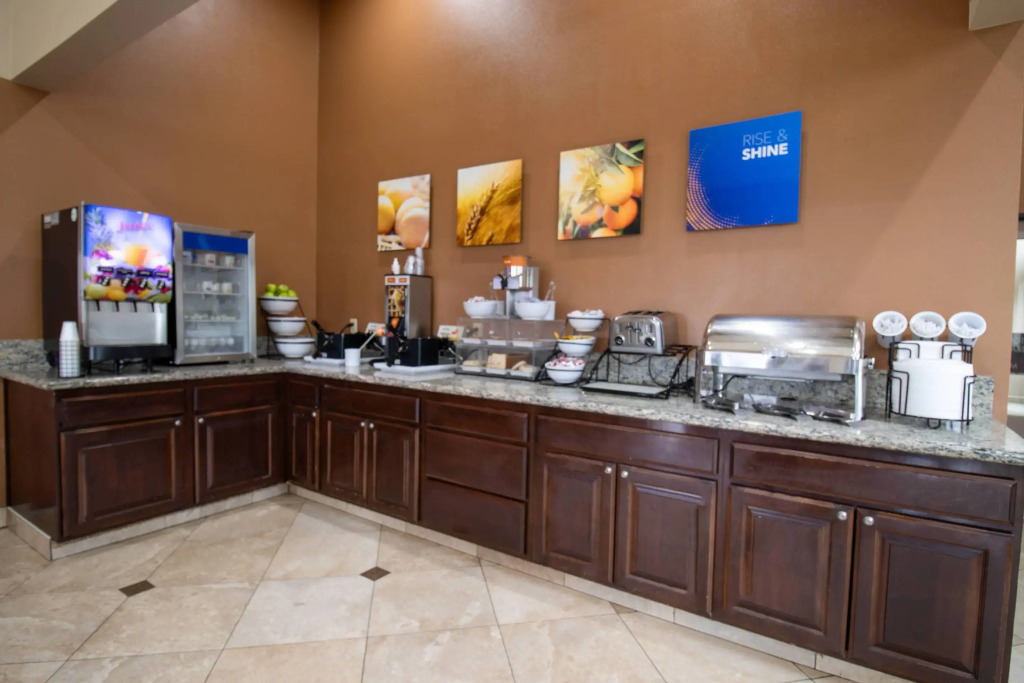 Comfort Inn & Suites San Bernardino
