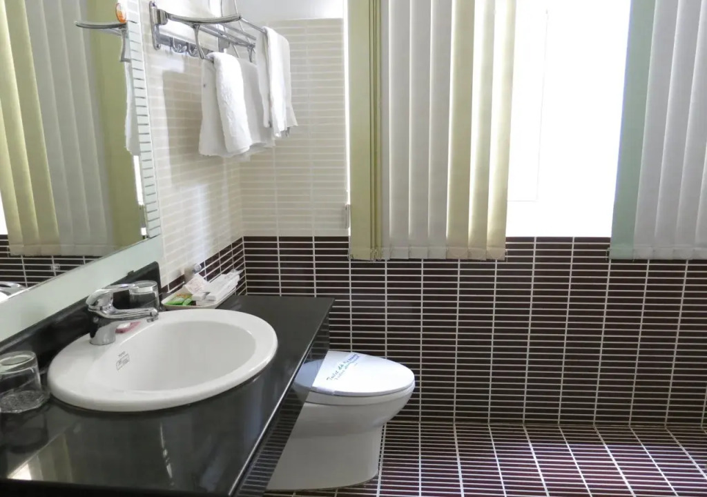Hue Harmony Hotel