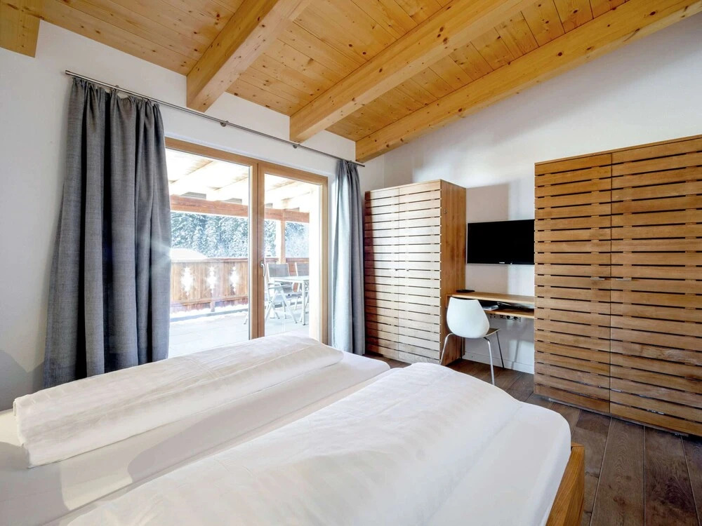 Luxurious Apartment With Sauna, Garage, Roof Terrace