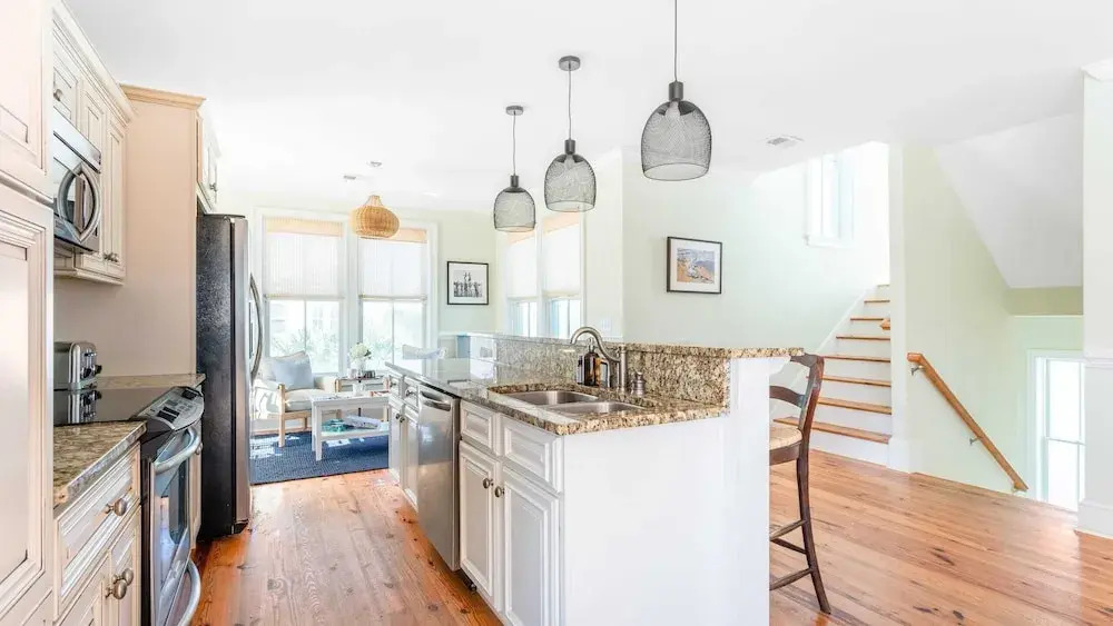 Sea Shell by Avantstay Breezy Beachside Getaway w/ Rooftop Deck & 6 BRs