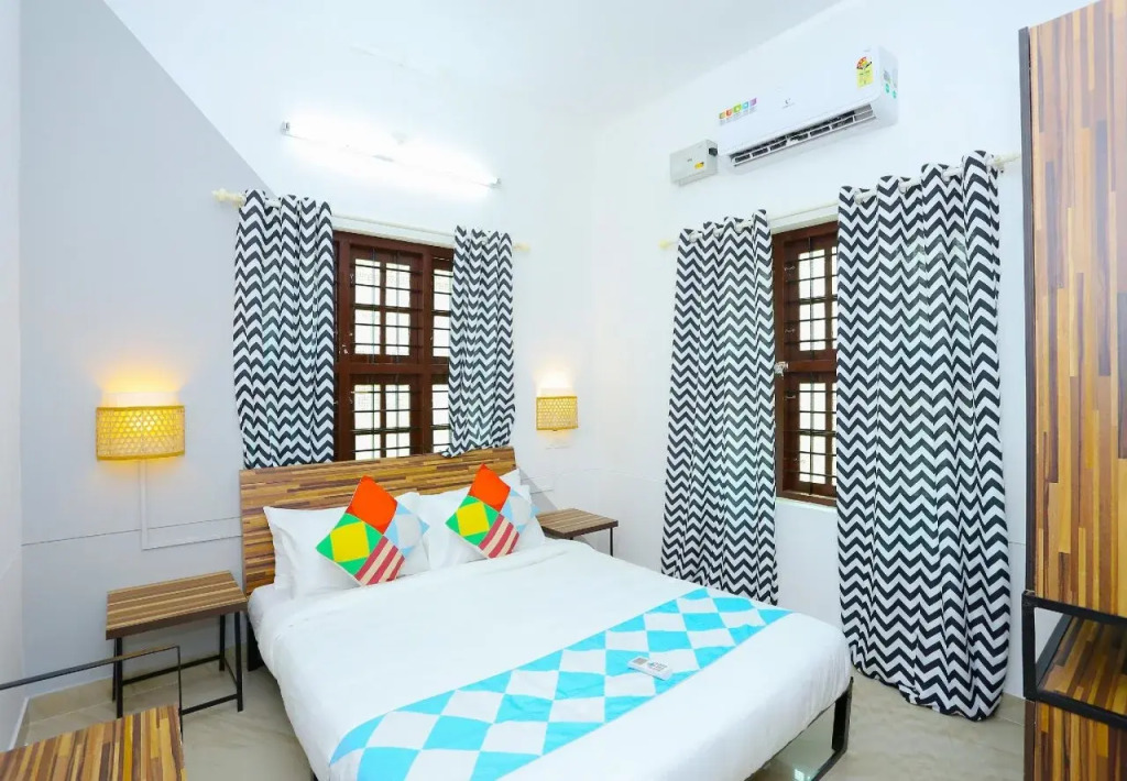 Oyo 25117 Grand Villa